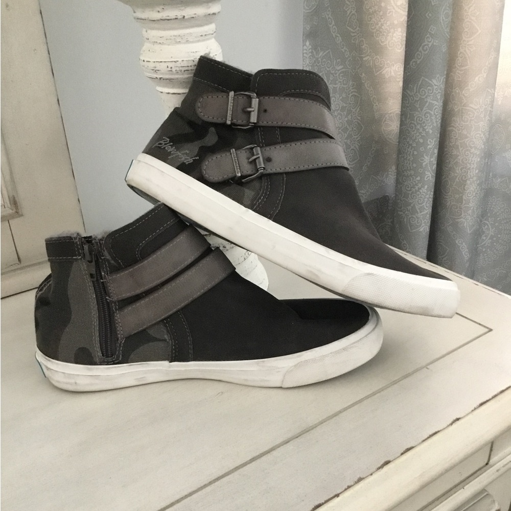 Blowfish Sneaker bootie